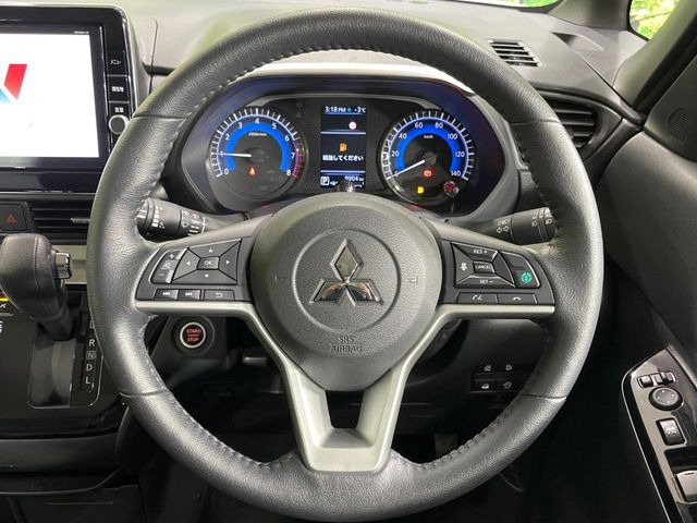 �y�����v�����X�e�A�����O�z�㎿�Ȋv���g�p���邱�ƂŁA��ɂ����������݂ƂĂ��^�]���₷���n���h���ł���