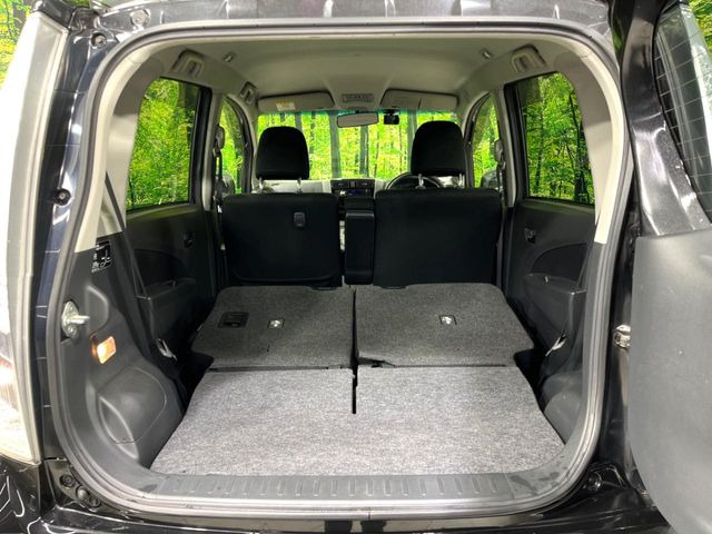 ���i�̂���������ʋ΁A���}���ɏ\���ȉ׎��X�y�[�X���m�ۂ��Ă���܂��B�Z�J���h�V�[�g��|���ƁA�傫�ȉו��̐ύڂ��\�ł���