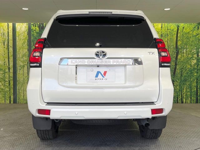 安心の最長10年・走行無制限保証(有償)をご用意。保証内容も充実はもちろん、無料点検&オイル交換や、年中無休の全国・24時間ロードサービスも付帯されておりますのでご安心下さい。