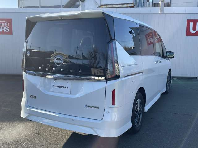 セレナ1.4 e-POWER ハイウェイスターV