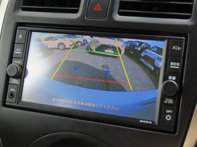 �o�b�N�J�����𑕔����Ă���܂��B���Ԏ��ɑ�ϖ𗧂��܂����^�]�����ȕ��̖����ɂȂ��Ă���܂��B