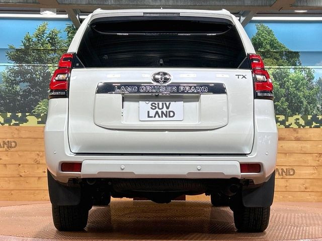 安心の最長10年・走行無制限保証(有償)をご用意。保証内容も充実はもちろん、無料点検&オイル交換や、年中無休の全国・24時間ロードサービスも付帯されておりますのでご安心下さい。