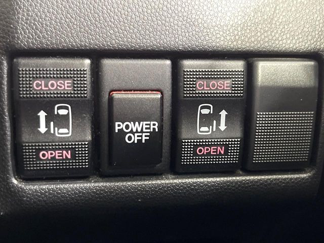 �y�����p���[�X���C�h�h�A�z�X�}�[�g�L�[��^�]�Ȃ̃X�C�b�`�Ō�ȗ����X���C�h�h�A�̊J���\���d��������͂����ăh�A���J����K�v�������A�����Ȃ��q�l�ł��ȒP�ɊJ���߂ł����K�ł���