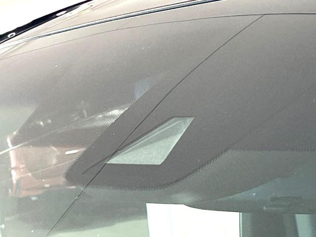 �y�g���^�Z�[�t�e�B�Z���X�z���s���ɑO���̎ԗ�����F�����A�Փ˂������Ȏ��͌x��ƃu���[�L�ŏՓˉ���Ɣ�Q�y�����A�V�X�g�B�����S�Ƀh���C�u�����y���݂��������܂��B