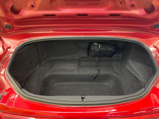 ���i�̂���������ʋ΁A���}���ɏ\���ȉ׎��X�y�[�X���m�ۂ��Ă���܂�