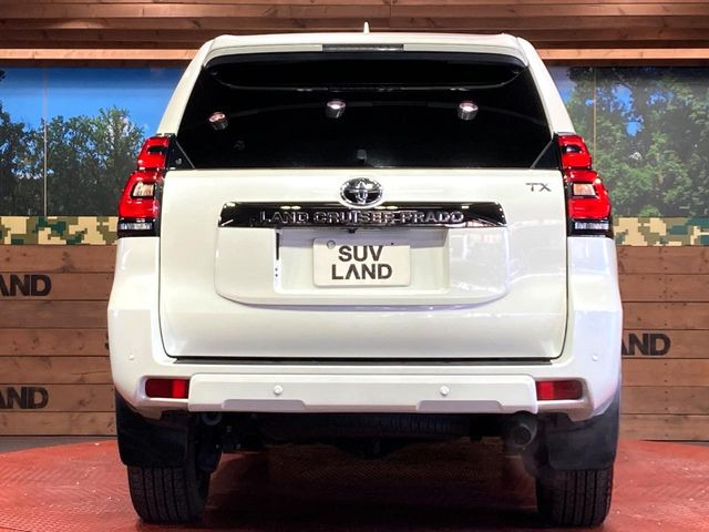 安心の最長10年・走行無制限保証(有償)をご用意。保証内容も充実はもちろん、無料点検&オイル交換や、年中無休の全国・24時間ロードサービスも付帯されておりますのでご安心下さい。