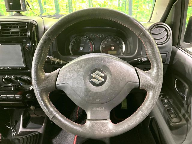 �y�����v�����X�e�A�����O�z�㎿�Ȋv���g�p���邱�ƂŁA��ɂ����������݂ƂĂ��^�]���₷���n���h���ł���