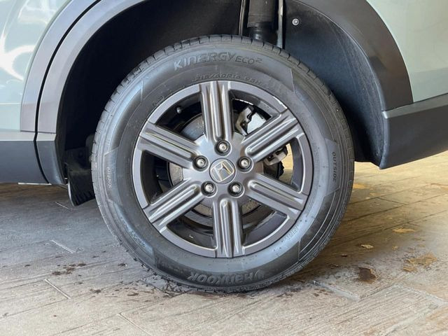 �y����16�C���`�A���~�z�C�[���z�O�ςɃ}�b�`���������A���~�z�C�[���𑕒����Ă���܂��B�e��ЊO�A���~�z�C�[����A�X�^�b�h���X�^�C�����戵�����Ă���܂��B���񂲑��k����������