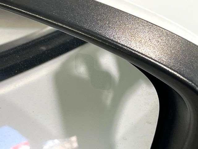 �y�u���C���h�X�|�b�g���j�^�����O�z���s���A�h�A�~���[�̎��p�ɂȂ�₷���ӏ��Ɍ㑱�Ԃ��ڋ߂���ƃT�C�h�~���[�t�߂Ɍx����\���A�h���C�o�[�ɒ��ӊ��N�����Ă���܂��B