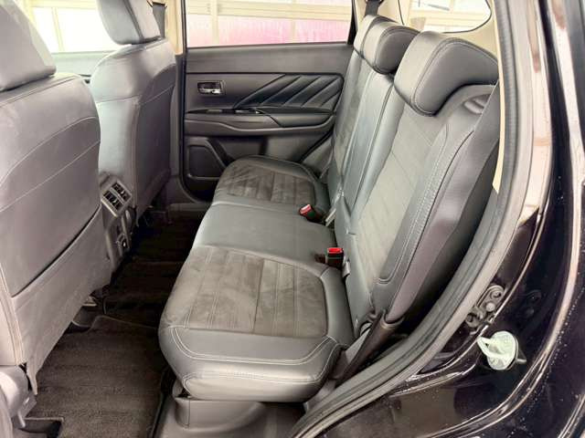 �C�ɂȂ邨�Ԃ�����܂�����E�̓d�b�ԍ����璼�ڂ��X�ɂ��₢���킹���������B�x�����@����ԗ����A��Ԃ܂łȂ�ł������������Ē����܂��B�X�^�b�t�ꓯ���A�����҂����Ă���܂��B