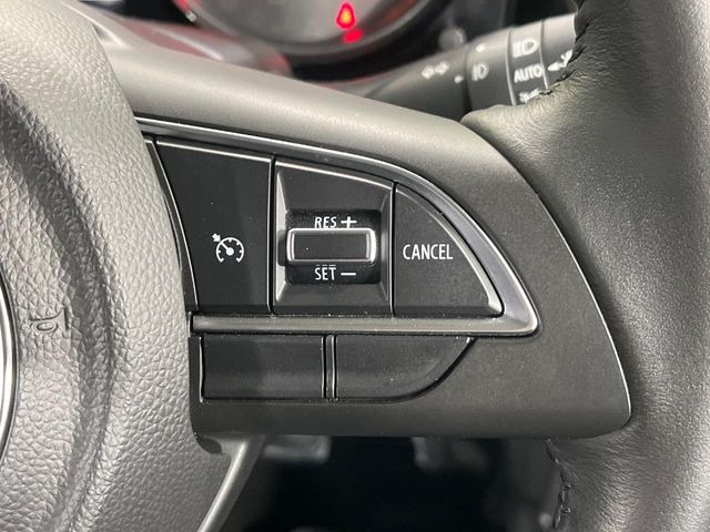 �y�N���[�Y�R���g���[���z�������H�����N���N���s�B�A�N�Z���𗣂��Ă���葬�x�ő��s���ł��A�������^�]���̕��S���y��!�����E�������ȒP�ȃX�C�b�`����Œ����ł��܂��B