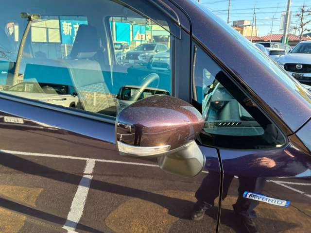 ���ЍH�ꊮ���ł��̂ŎԌ��A�_���A�C���A���Ȃǂ��ׂĂ��C�����������B�^�C���A�I�[�f�B�I�Ȃǂ̔̔��������Ē����Ă���܂��B����A�����k���������B