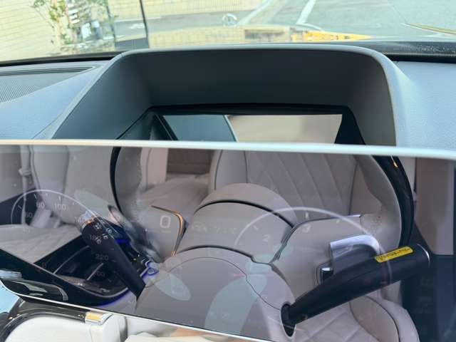 �y�I�v�V�����zAR�w�b�h�A�b�v�f�B�X�v���C(�t�����g�K���X�ɕ�����ł���悤�ɉf��AR�摜&���s�ɕK�v�ȏ����f���o���܂�)