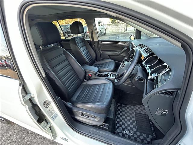 ゴルフトゥーランTDI プレミアム