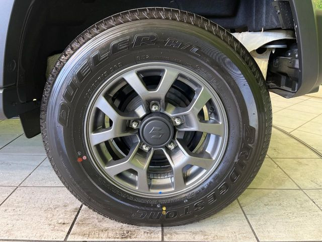 �y�����A���~�z�C�[���z�O�ςɃ}�b�`���������A���~�z�C�[���𑕒����Ă���܂��B�e��ЊO�A���~�z�C�[����A�X�^�b�h���X�^�C�����戵�����Ă���܂��B���񂲑��k����������