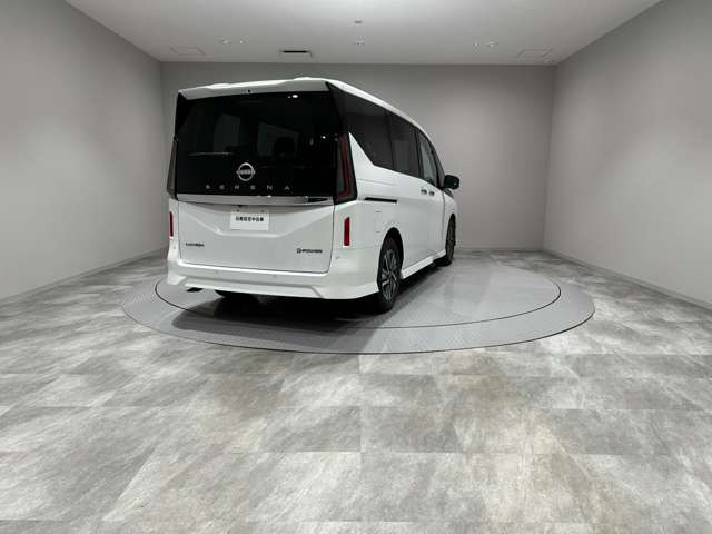 セレナ1.4 e-POWER ルキシオン