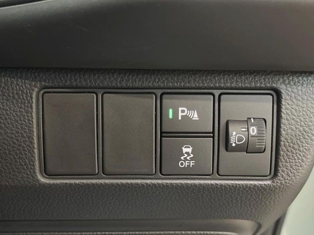 �y������h�~���u�z�ԗ��̉���������m����ƁA�����I�Ɏԗ��̐i�s������ۂ悤�Ɏԗ��𐧌䂵�܂��B�J�̓��ȂǊ���₷���H�ʏ󋵂ł����S�ȉ^�]���\�ł��B