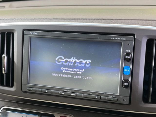 �y�����i�r�z�l�C�̏����i�r�𑕔����Ă���܂��B�i�r�̎g���₷���͂������A�I�[�f�B�I�@�\���[��!�L�����v�◷�s�͂������A�ʋ΂┃�����ȂǕ��i�̃h���C�u���y�����Ȃ�͂���