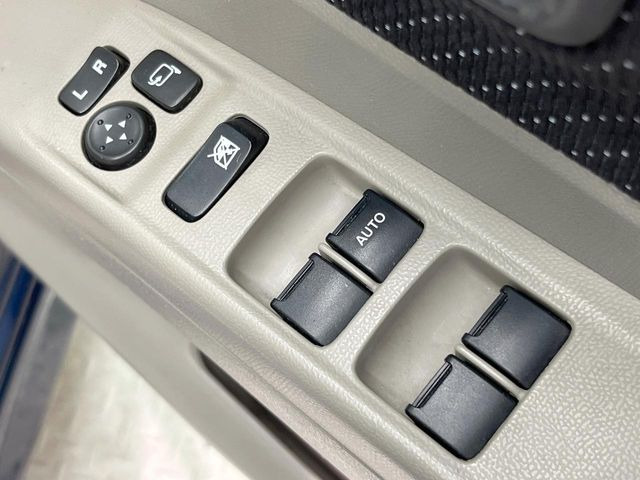 �y�d���i�[�~���[�z�T�C�h�~���[�͓d���i�[���ƂȂ��Ă���A�������ԏ�ł��L�Y�������X�N��}�����܂��B