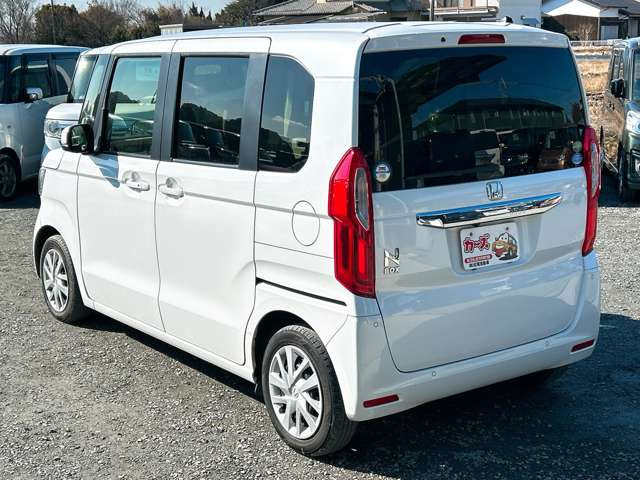 ���X�ł͌y�����Ԃ��畁�ʎԂ܂ŕ��L���I�[�����[�J�[�̎Ԏ�E�F�E�O���[�h��L�x�ɑ����Ă���܂��B