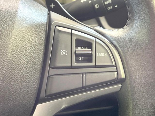 �y�N���[�Y�R���g���[���z�������H�����N���N���s�B�A�N�Z���𗣂��Ă���葬�x�ő��s���ł��A�������^�]���̕��S���y��!�����E�������ȒP�ȃX�C�b�`����Œ����ł��܂��B