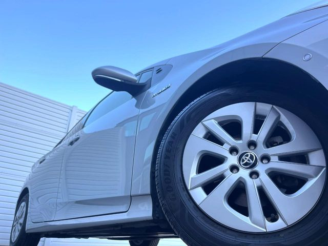 �y����15�C���`�A���~�z�C�[���z�O�ςɃ}�b�`���������A���~�z�C�[���𑕒����Ă���܂��B�e��ЊO�A���~�z�C�[����A�X�^�b�h���X�^�C�����戵�����Ă���܂��B���񂲑��k����������