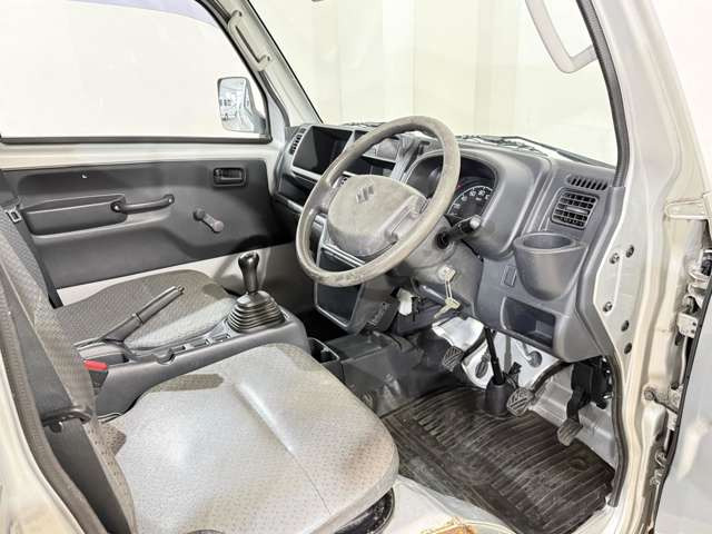 �c�Ǝ��Ԃ͒�10�������8���ƂȂ��Ă���܂��B���������R�[�q�[��W���[�X�����p�ӂ��Ă��҂����Ă���܂�����x���͐��j���ł��B