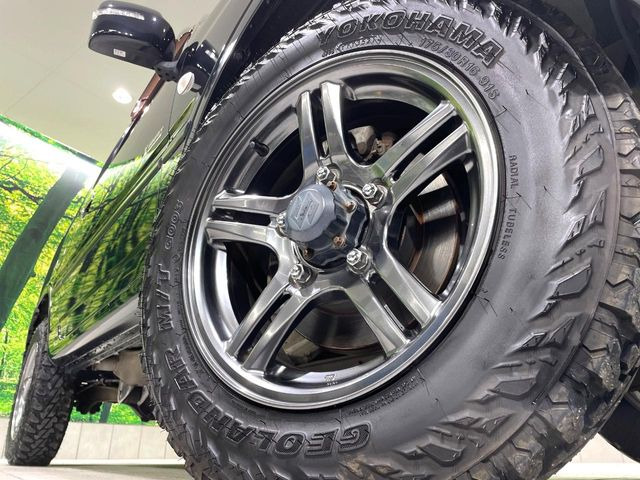 �y����16�C���`�A���~�z�C�[���z�O�ςɃ}�b�`���������A���~�z�C�[���𑕒����Ă���܂��B�e��ЊO�A���~�z�C�[����A�X�^�b�h���X�^�C�����戵�����Ă���܂��B���񂲑��k����������