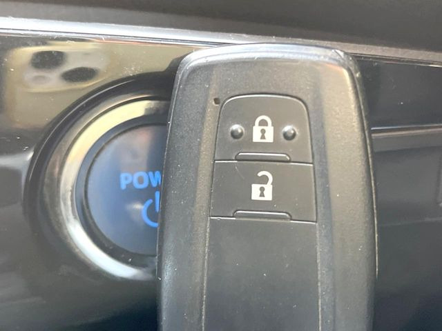 �y�X�}�[�g�L�[�z�J�o����|�P�b�g�ɓ��ꂽ�܂܂ł��h�A�̎{���E�������\�ȃX�}�[�g�L�[�𑕔��B�G���W���̃I���E�I�t�����J�M�����o���K�v����������Ƃ��Ă��֗��ł���