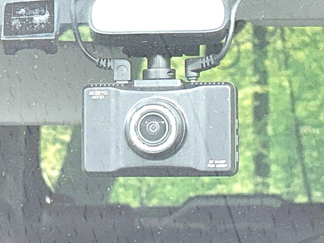 �y�h���C�u���R�[�_�[�z���S�E���S�ȃJ�[���C�t�ɕK�{�̃h���C�u���R�[�_�[�𑕔�!���s���͂������A������^�]�⎖�̂ɑ��������ۂ̏󋵂��f���ŋL�^���A����̃��X�N�ɔ����܂��B