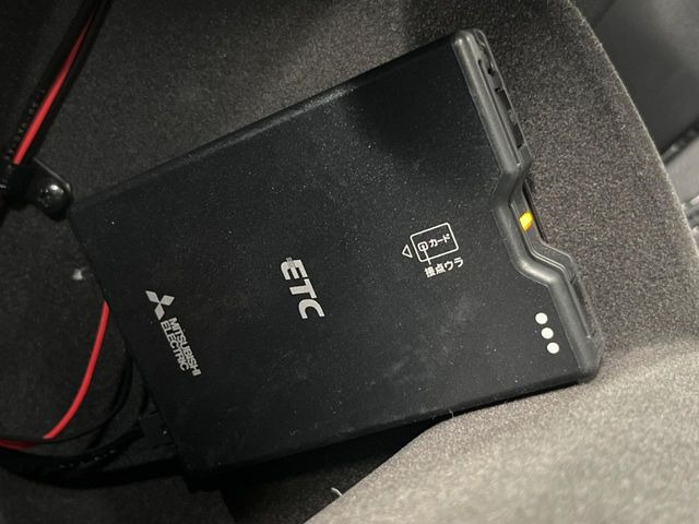 【ETC】高速道路の料金所をストレスなく通過!話題のスポットやサービスエリアに多い「スマートIC」利用時は必須のアイテムです。当店でセットアップを実施、ご納車当日からすぐにご利用いただけます!