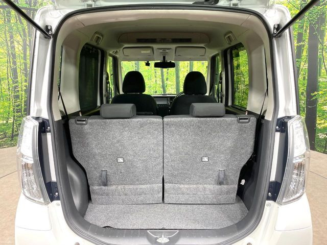 ���i�̂���������ʋ΁A���}���ɏ\���ȉ׎��X�y�[�X���m�ۂ��Ă���܂��B�Z�J���h�V�[�g��|���ƁA�傫�ȉו��̐ύڂ��\�ł���