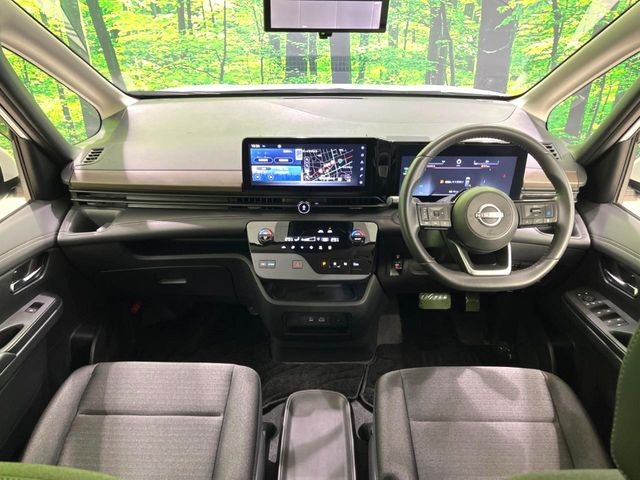 セレナ1.4 e-POWER ハイウェイスターV