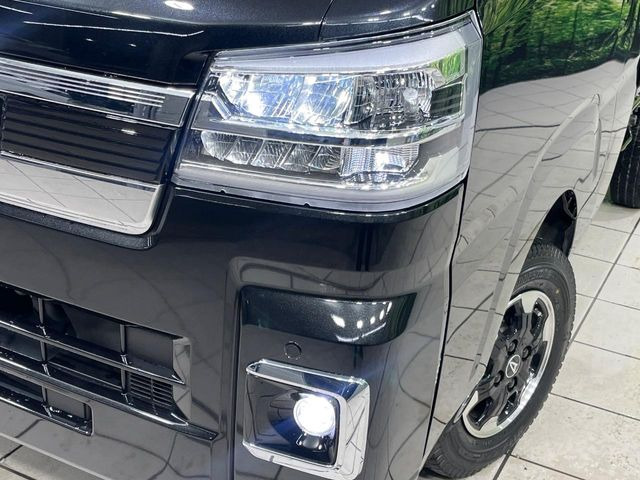 �yLED�w�b�h���C�g�z���V����ԑ��s�����ǍD�Ȏ��E���m�ۂ����S���ĉ^�]�ł��鍂�P�xLED�w�b�h���C�g�𑕔�!�_�����x�������A����d�͂��}�����Ă��܂��B