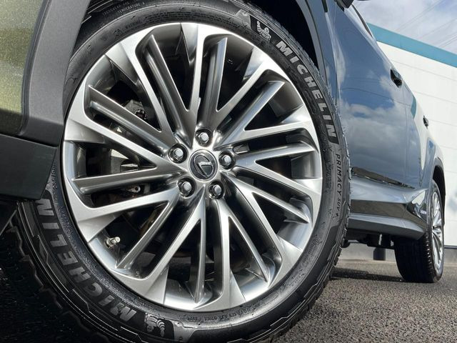 �y����20�C���`�A���~�z�C�[���z�O�ςɃ}�b�`���������A���~�z�C�[���𑕒����Ă���܂��B�e��ЊO�A���~�z�C�[����A�X�^�b�h���X�^�C�����戵�����Ă���܂��B���񂲑��k����������