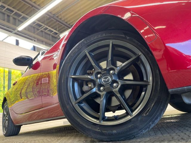 �y����16�C���`�A���~�z�C�[���z�O�ςɃ}�b�`���������A���~�z�C�[���𑕒����Ă���܂��B�e��ЊO�A���~�z�C�[����A�X�^�b�h���X�^�C�����戵�����Ă���܂��B���񂲑��k����������