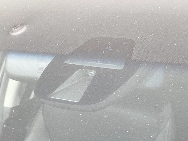 �y�V�e�B�u���[�L�A�N�e�B�u�V�X�e���z�ᑬ���s���ɑO���̎ԗ�����F�����A�Փ˂������Ȏ��͌x��ƃu���[�L�ŏՓˉ���Ɣ�Q�y�����A�V�X�g�B�����S�Ƀh���C�u�����y���݂��������܂��B