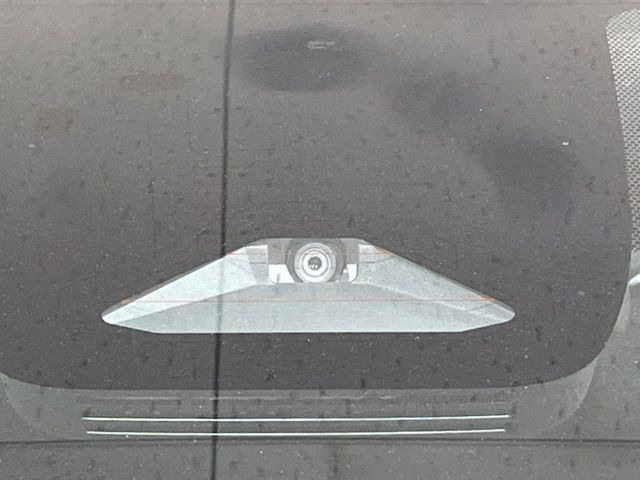 �y�g���^�Z�[�t�e�B�Z���X�z���s���ɑO���̎ԗ�����F�����A�Փ˂������Ȏ��͌x��ƃu���[�L�ŏՓˉ���Ɣ�Q�y�����A�V�X�g�B�����S�Ƀh���C�u�����y���݂��������܂��B