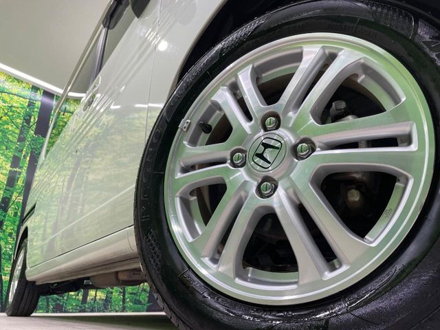 �y15�C���`�A���~�z�C�[���z�O�ςɃ}�b�`�����A���~�z�C�[���𑕒����Ă���܂��B�e��A���~�z�C�[����A�X�^�b�h���X�^�C�����戵�����Ă���܂��B���񂲑��k����������