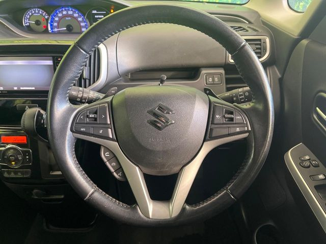 �y�����v�����X�e�A�����O�z�㎿�Ȋv���g�p���邱�ƂŁA��ɂ����������݂ƂĂ��^�]���₷���n���h���ł���