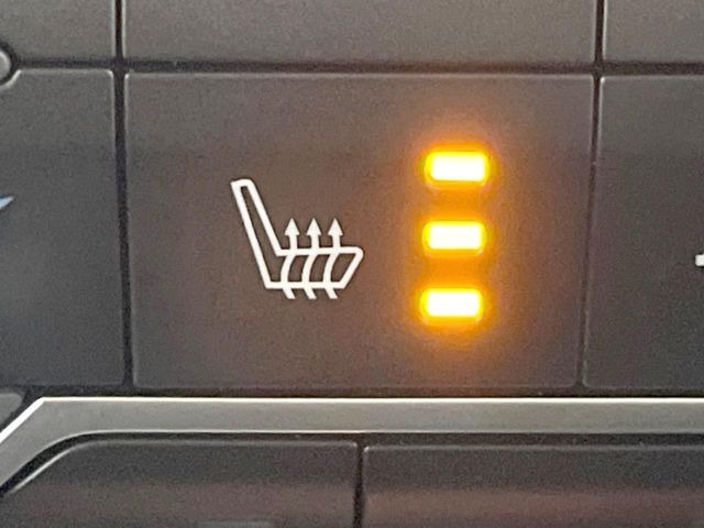 ���S�ȃV�[�g�q�[�^�[:���������ӂ�郌�U�[�V�[�g�ɁA�O�ȁE��ȂɃV�[�g�q�[�^�[�𓋍ڂ��Ă���܂��B