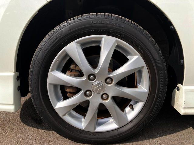 �������A���~!�������������ă��f���ʂɃf�U�C������Ă��܂��B�������S����K�ɍ������ʂ𔭊�����u�z�C�[���R�[�e�B���O�v�̎{�H����t��!���C�y�ɒS���c�Ƃ܂ł����k���������B