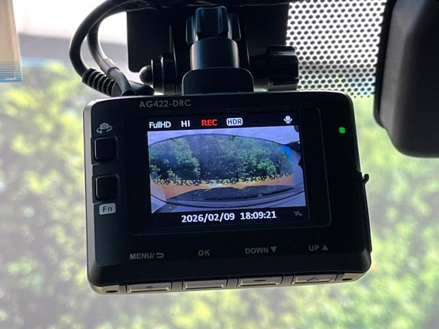 【ドライブレコーダー】ドライブレコーダー装備!走行中はもちろん、あおり運転や事故に遭遇した際、映像で記録し、万一のリスクに備えます。※記録用SDカードはお客様ご自身でご準備いただく必要があります。