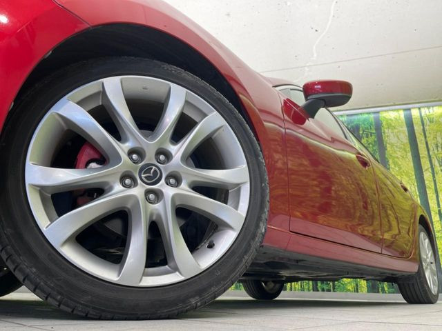 �y����19�C���`�A���~�z�C�[���z�O�ςɃ}�b�`���������A���~�z�C�[���𑕒����Ă���܂��B�e��ЊO�A���~�z�C�[����A�X�^�b�h���X�^�C�����戵�����Ă���܂��B���񂲑��k����������