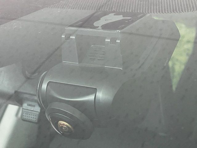 【ドライブレコーダー】ドライブレコーダー装備!走行中はもちろん、あおり運転や事故に遭遇した際、映像で記録し、万一のリスクに備えます。※記録用SDカードはお客様ご自身でご準備いただく必要があります。