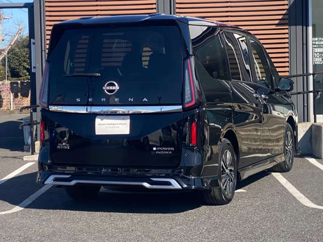 セレナ1.4 e-4ORCE ハイウェイスターV 4WD