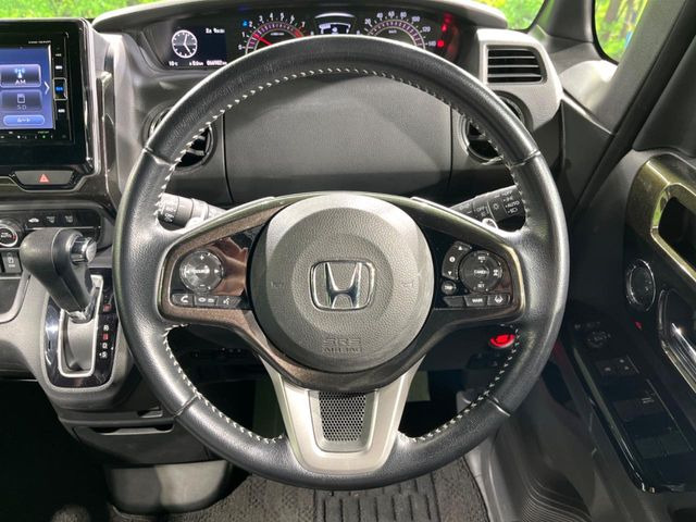 �y�����v�����X�e�A�����O�z�㎿�Ȋv���g�p���邱�ƂŁA��ɂ����������݂ƂĂ��^�]���₷���n���h���ł���