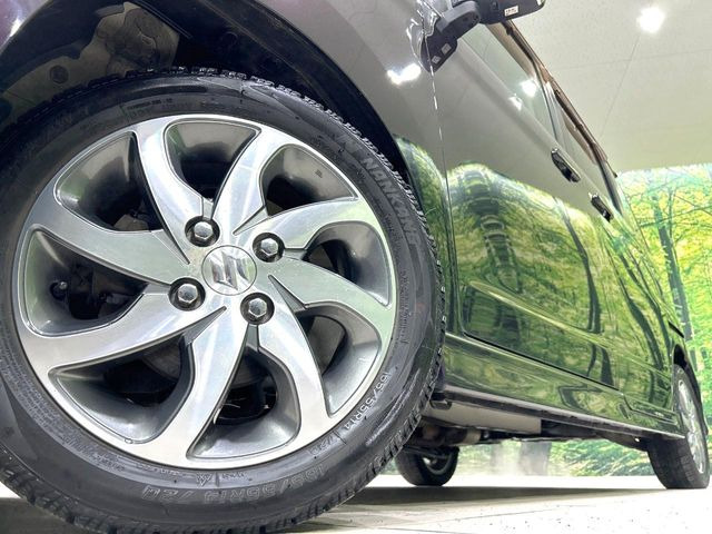 �y����14�C���`�A���~�z�C�[���z�O�ςɃ}�b�`���������A���~�z�C�[���𑕒����Ă���܂��B�e��ЊO�A���~�z�C�[����A�X�^�b�h���X�^�C�����戵�����Ă���܂��B���񂲑��k����������