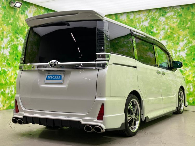 ヴォクシー2.0 ZS 煌II 4WD