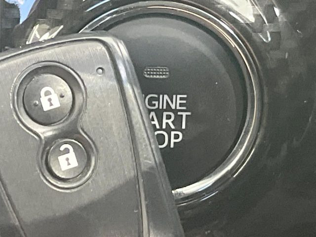 �y�L�[�t���[�V�X�e���z�J�o����|�P�b�g�ɓ��ꂽ�܂܂ł��h�A�̎{���E�������\�ȃX�}�[�g�L�[�𑕔��B�G���W���̃I���E�I�t�����J�M�����o���K�v����������Ƃ��Ă��֗��ł���